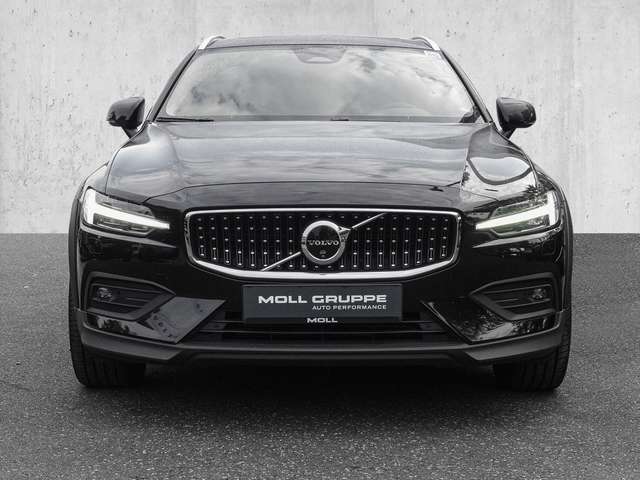 Volvo  B4 AWD Plus Pano Harman/Kardon 360Grad
