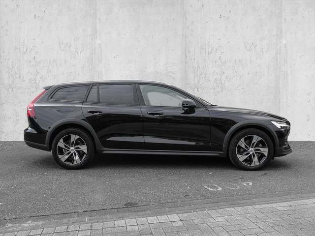 Volvo  B4 AWD Plus Pano Harman/Kardon 360Grad