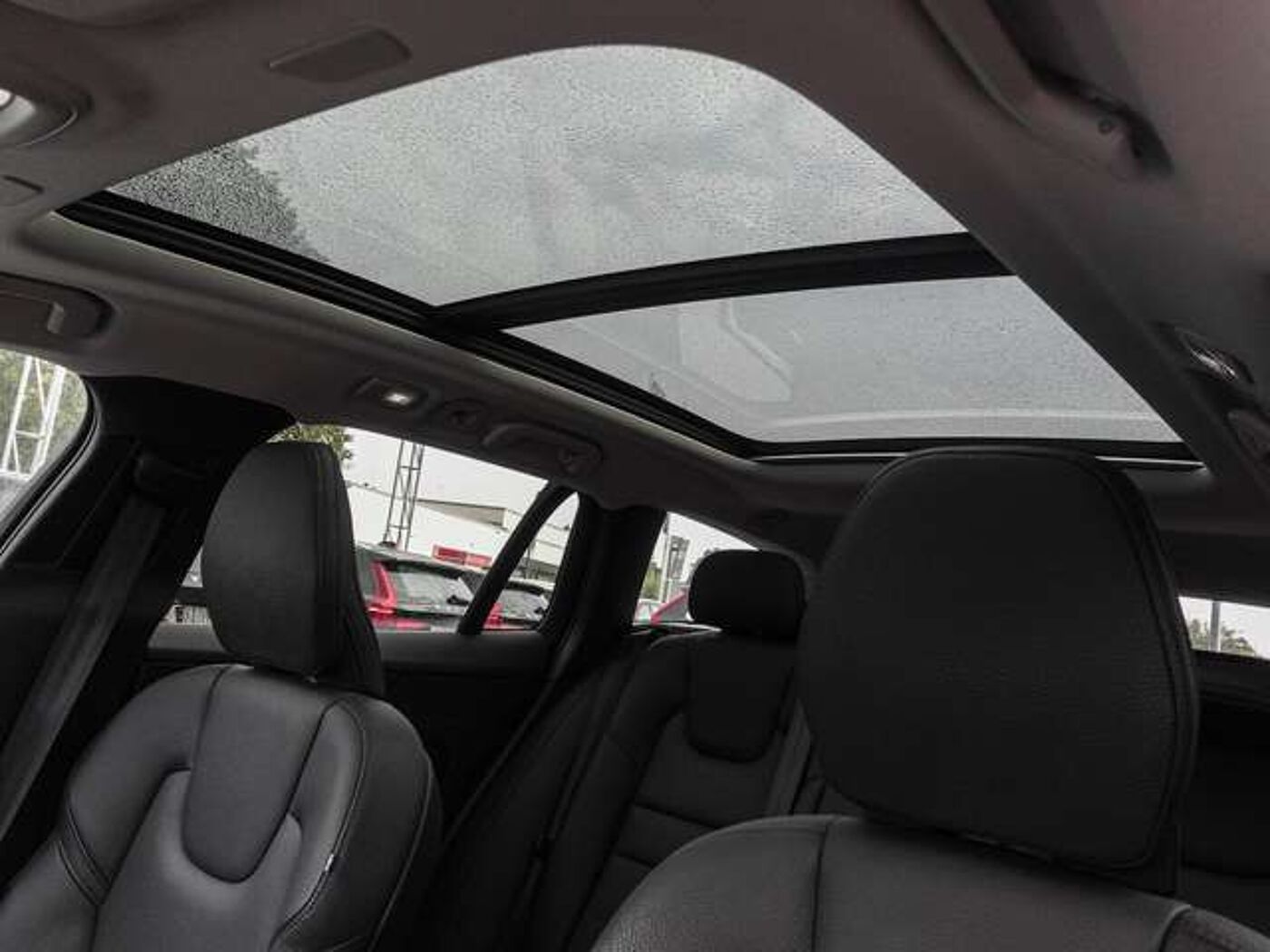 Volvo  B4 AWD Plus Pano Harman/Kardon 360Grad