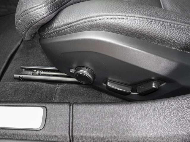 Volvo  B4 AWD Plus 4xSHZ ACC LED