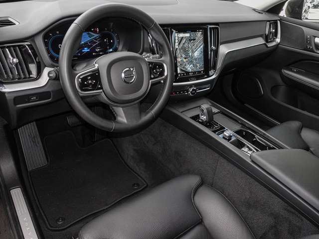 Volvo  B4 AWD Plus 4xSHZ ACC LED