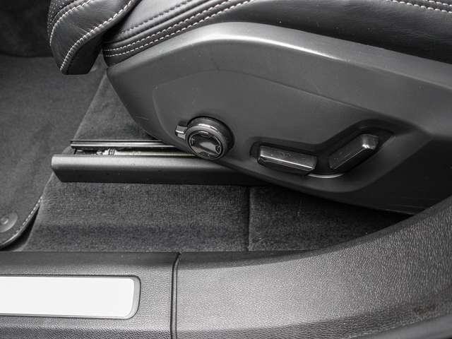Volvo  XC 60 T8 Twin Engine AWD R Design Plug-In Pano Sth