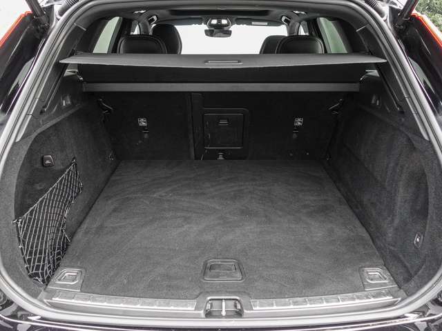 Volvo  XC 60 T8 Twin Engine AWD R Design Plug-In Pano Sth