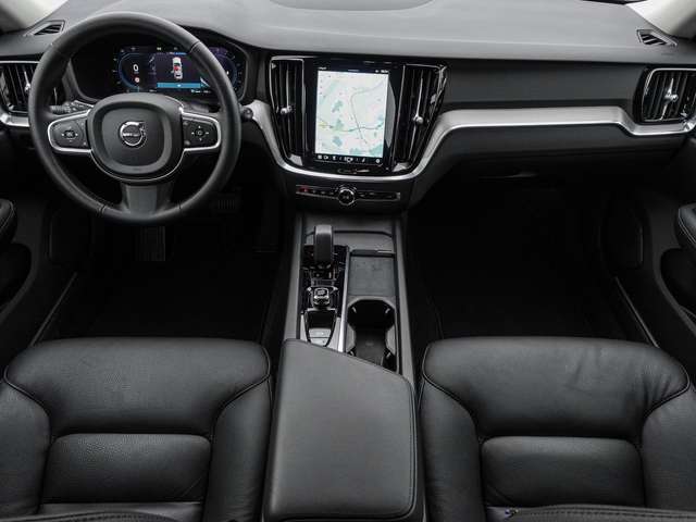 Volvo  V 60 B4 Core 4xSHZ AHK EL. HECK