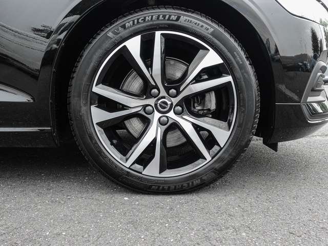 Volvo  V 60 B4 Core 4xSHZ AHK EL. HECK