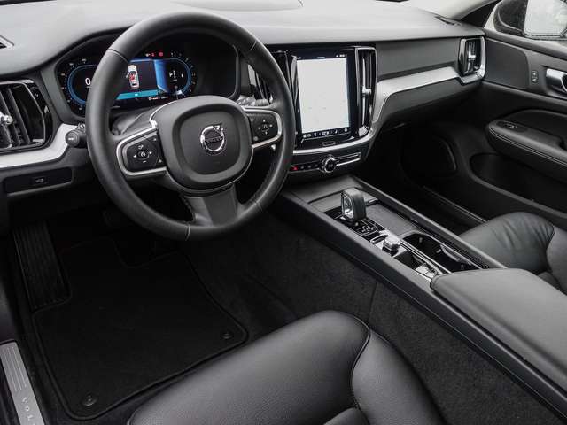 Volvo  V 60 B4 Core 4xSHZ AHK EL. HECK