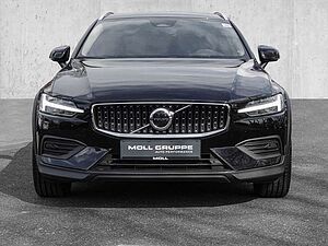Volvo  B4 AWD Plus LED