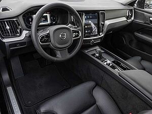 Volvo  B4 AWD Plus LED