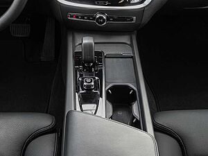 Volvo  B4 AWD Plus Sthz. LED