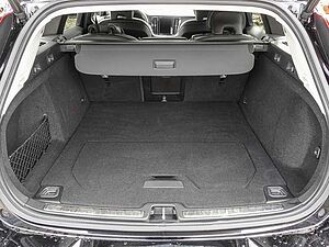 Volvo  B4 AWD Plus Sthz. LED