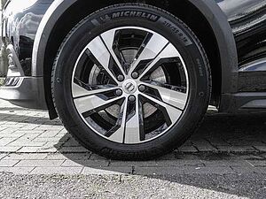 Volvo  B4 AWD Plus Sthz. LED