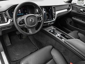 Volvo  B4 AWD Plus Pano Sthz ,360Grad