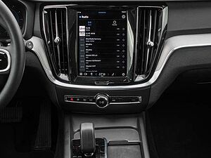 Volvo  B4 AWD Plus Pano Sthz ,360Grad