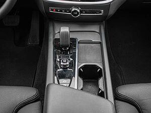 Volvo  B4 AWD Plus Pano Sthz ,360Grad