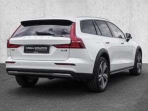 Volvo  B4 AWD Plus Pano Sthz ,360Grad