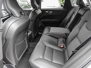 Volvo  Plus Dark 2WD ACC EL. HECK