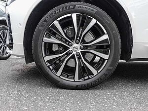 Volvo  Plus Dark 2WD ACC EL. HECK