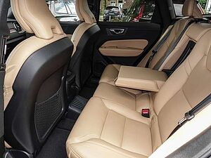 Volvo  T8 Twin Engine AWD R Design Pano Sthz. AHK