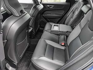 Volvo  B5 AWD R-Design AHK LED