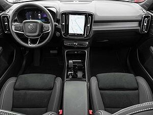 Volvo  B4 2WD Ultimate Dark AHK LED