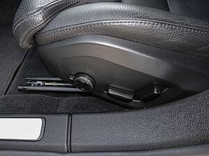 Volvo  B4 AWD Plus ACC LED