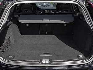 Volvo  B4 AWD Plus ACC LED
