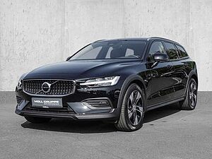 Volvo  B4 AWD Plus ACC LED