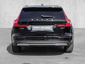 Volvo  B4 AWD Plus ACC LED