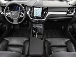 Volvo  B4 2WD Plus Dark ACC EL. HECK