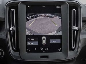 Volvo  T4 2WD Essential Plug-In LED