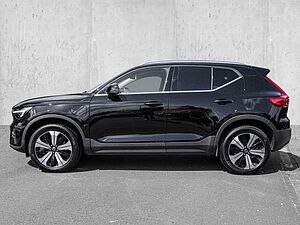 Volvo  T4 2WD Essential Plug-In LED