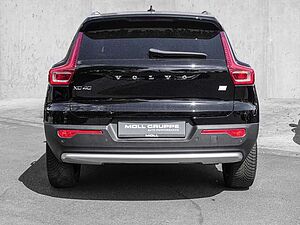 Volvo  T4 2WD Essential Plug-In LED
