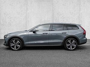 Volvo  B4 AWD Plus ACC Harman/Kardon
