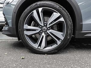 Volvo  B4 AWD Plus ACC Harman/Kardon