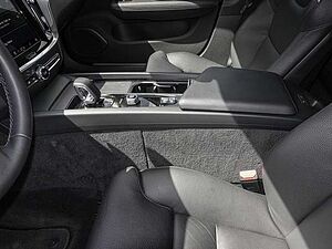 Volvo  B4 AWD Plus Kamera LED