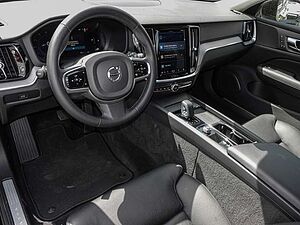 Volvo  B4 AWD Plus Kamera LED