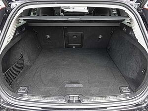 Volvo  B4 AWD Plus 'Pano LED