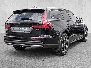 Volvo  B4 AWD Plus 'Pano LED
