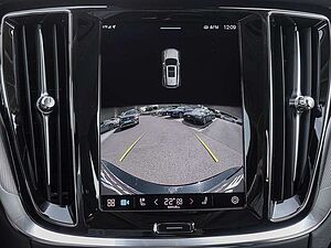 Volvo  B4 AWD Plus LED 4xShz