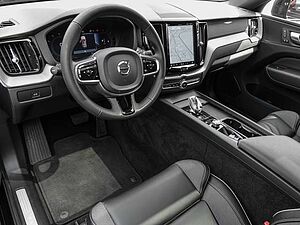 Volvo  B4 2WD Plus Dark EL. HECK Pano LED