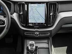 Volvo  B4 2WD Plus Dark EL. HECK Pano LED