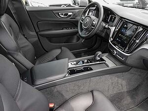 Volvo  B4 AWD Plus AHK 4xShz Ambiente