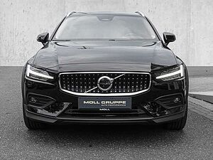 Volvo  B4 (Diesel) AWD Plus LED Kamera
