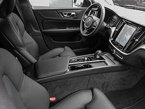 Volvo  B4 (Diesel) AWD Plus LED Kamera