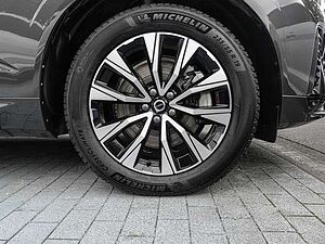 Volvo  B4 AWD Plus Dark MATRIX ACC AUT EL. HECK KAM