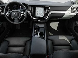 Volvo  B4 AWD Plus ACC LED