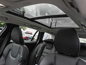 Volvo  B4 AWD Plus LED Kamera