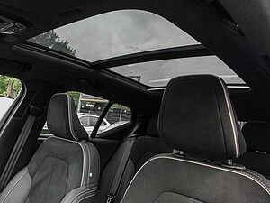 Volvo  T4 TwinEng 2WD R-Design Plug-In