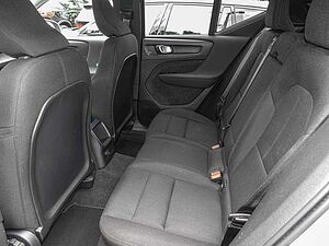 Volvo  T4 2WD Essential Plug-In LED Kamera
