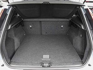 Volvo  T4 2WD Essential Plug-In LED Kamera